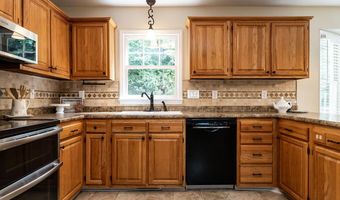 4032 Brook Cross Dr, Apex, NC 27539