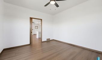 2417 E Brek St, Brandon, SD 57005