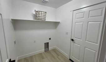 1719 Opal Dr, Elko, NV 89801