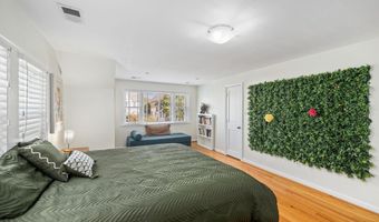 1604 N EDGEWOOD St, Arlington, VA 22201