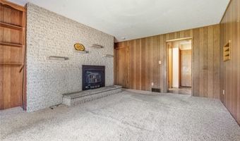 1129 Oak Tree Rd, Akron, OH 44320