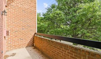 6908 FAIRFAX Dr 306, Arlington, VA 22213