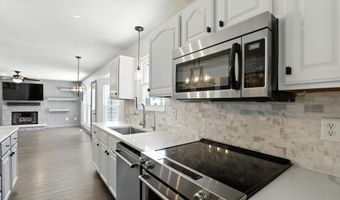 7961 Thornberry Ct, Avon, IN 46123