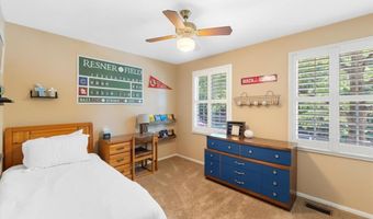 1008 Westrun Dr, Ballwin, MO 63021