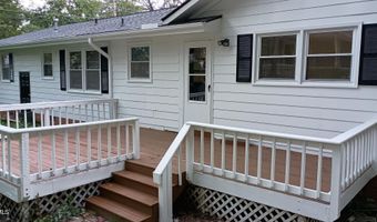 102 S Tunstall Ave, Apex, NC 27502