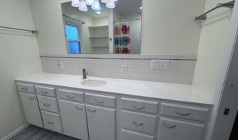 711 S Simon St, Ada, OH 45810