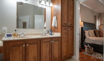 65 Overlook Dr, Hull, GA 30646