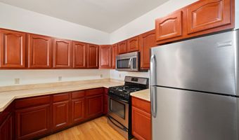 81 W 25TH St 1, Bayonne, NJ 07002