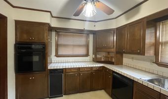 1710 Hidden Valley Dr, Benton, AR 72019