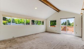 9810 SW ROBBINS Dr, Beaverton, OR 97008