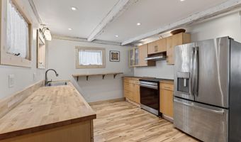 3 York St, Augusta, ME 04330