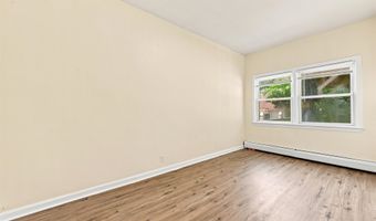 164 W 31ST St 1, Bayonne, NJ 07002