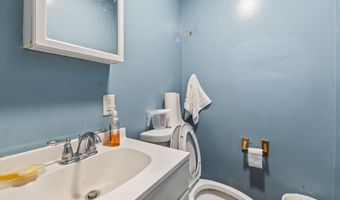 59 Bangor St, Augusta, ME 04330