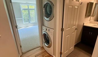 1140 LAKE HERON Dr 2B, Annapolis, MD 21403