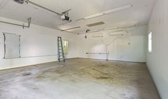 352 Log Cabin Rd, Arundel, ME 04046
