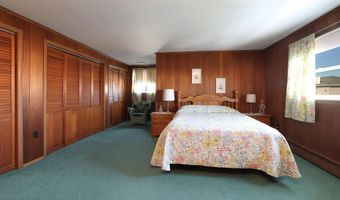 409 3rd St, Beach Haven, NJ 08008