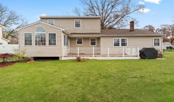 11 Westchester Dr, Albany, NY 12205