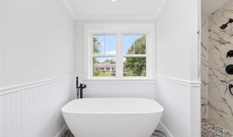 55 Dolphin Ave, Jamestown, RI 02835