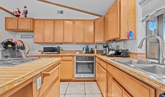 16043 Saint Timothy Rd, Apple Valley, CA 92307