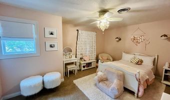 1209 NE 15th Ave, Aberdeen, SD 57401