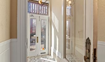 919 SAINT PAUL St 3Fl, Baltimore, MD 21202