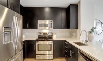 520 JOHN CARLYLE St 320, Alexandria, VA 22314