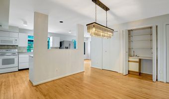 203 W GLENDALE Ave, Alexandria, VA 22301