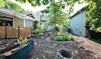 418 Great Hill Dr, Ballwin, MO 63021