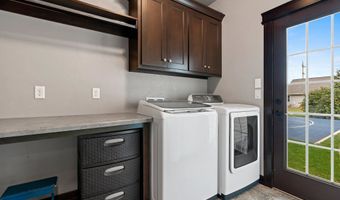 1013 HARVEST Trl, Appleton, WI 54913