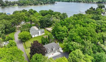 40431 N Fairview St, Antioch, IL 60002