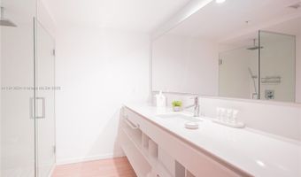 291 Bal Bay Dr 105, Bal Harbour, FL 33154