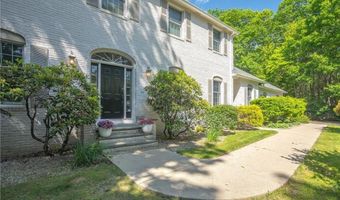 125 Fernwood Dr, East Greenwich, RI 02818
