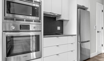 1300 4TH St SE 901, Washington, DC 20003