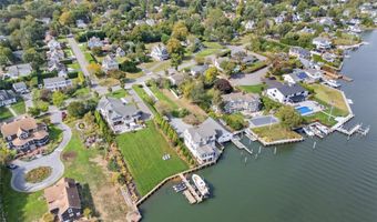 260 Ocean Ave, Amityville, NY 11701