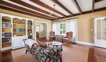 916 Audubon Pkwy, Audubon Park, KY 40213