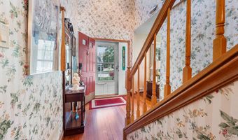 16 Tanglewood Dr, Barnegat, NJ 08005