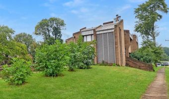 4200 DANIELS Ave, Annandale, VA 22003