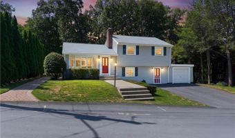 33 Shirley Dr, Cumberland, RI 02864
