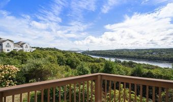 4 Bittersweet Ln 4, Bourne, MA 02532