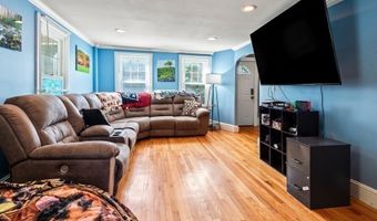 82 Main St, Blackstone, MA 01504