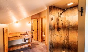 351 Duffers Ln, Cascade, ID 83611