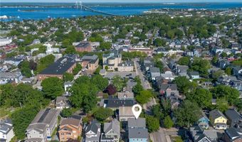 27 Mann Ave, Newport, RI 02840