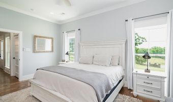 102 E Lake Cv, Beebe, AR 72012