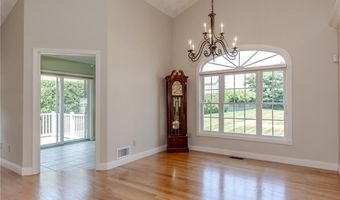 3 Sweet Corn Dr, Cranston, RI 02921