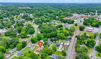 106 North St, Belton, SC 29627