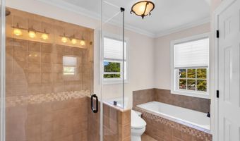 34 Marlin Ct, Bayville, NJ 08721