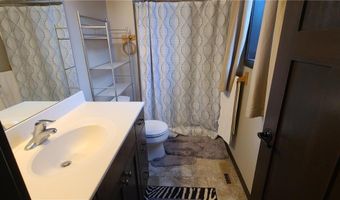 1302 18th Dr NE, Austin, MN 55912