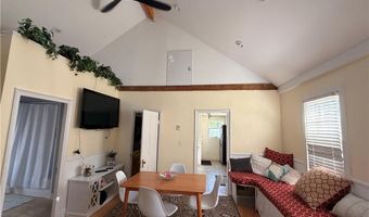 25 Marsh St, Newport, RI 02840