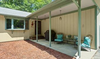 515 Williams Crossing Rd, Coventry, RI 02816