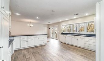 197 Westview Dr, Alma, MI 48801